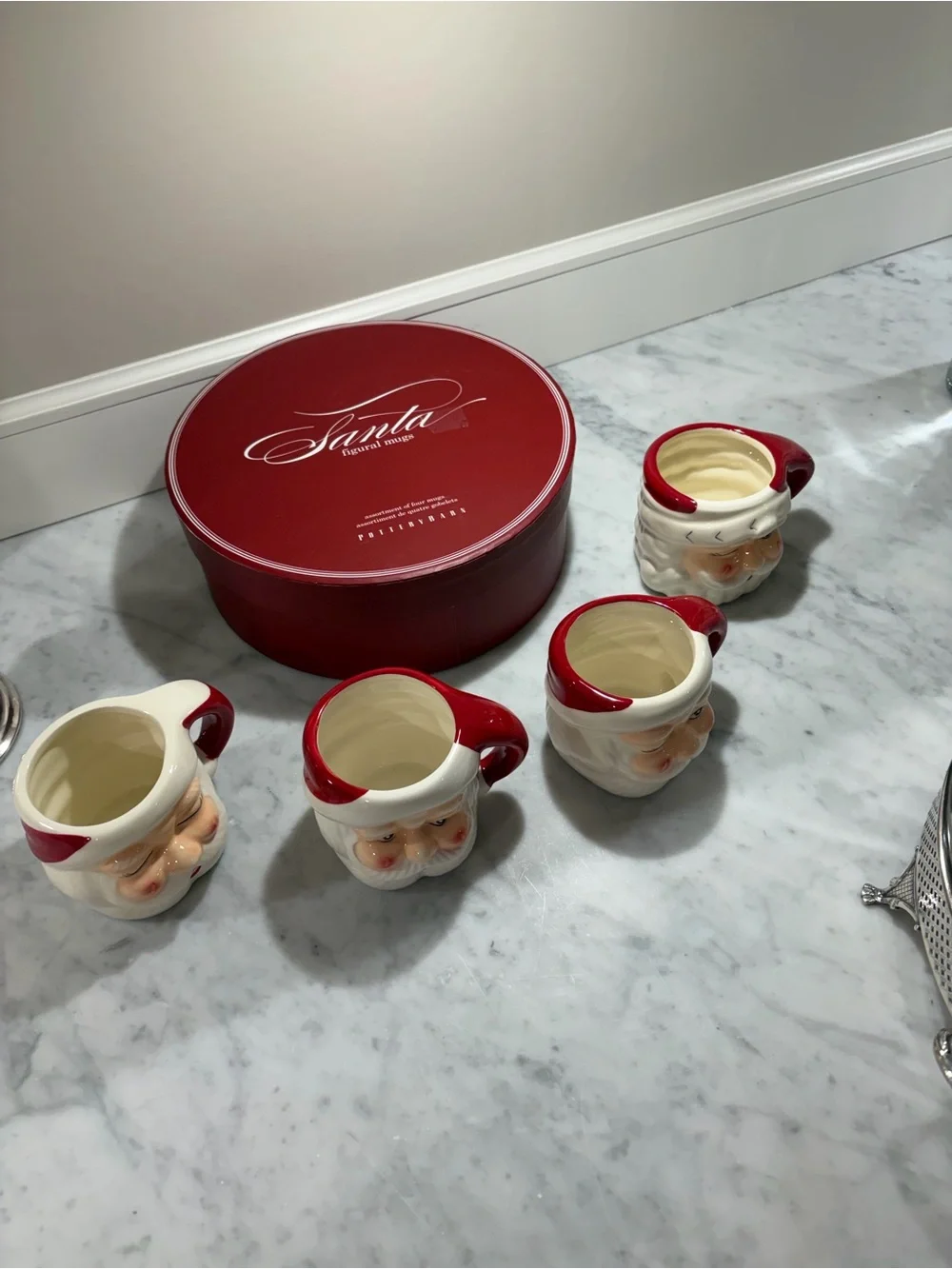 New in Box Pottery Barn Holiday Santa Figural Ceramic 4 Mug Set -